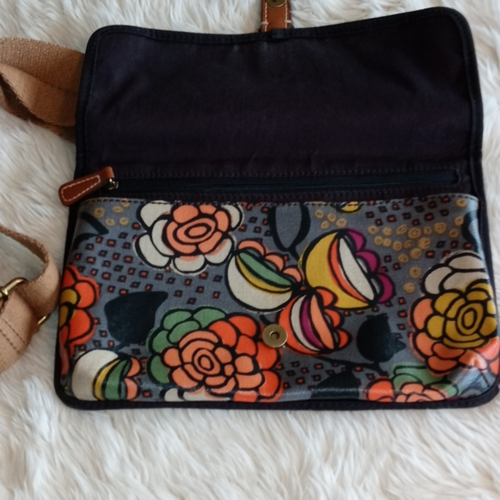 Cute 💐 Fossil Mini Crossbody - Picture 8 of 10